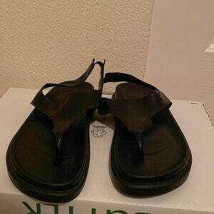 Black sandals shoes with size 7